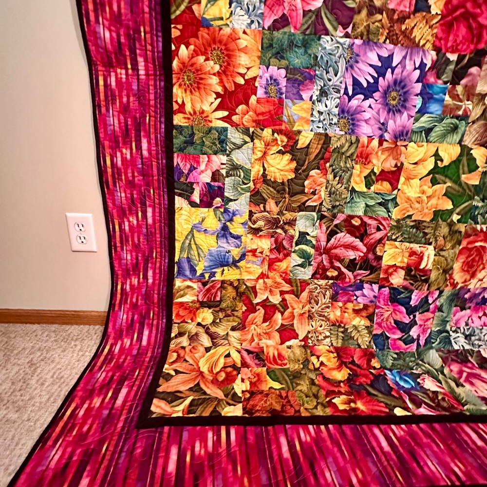 Floral Patchwork Quilt - Multicolor - Picture 3 of 12